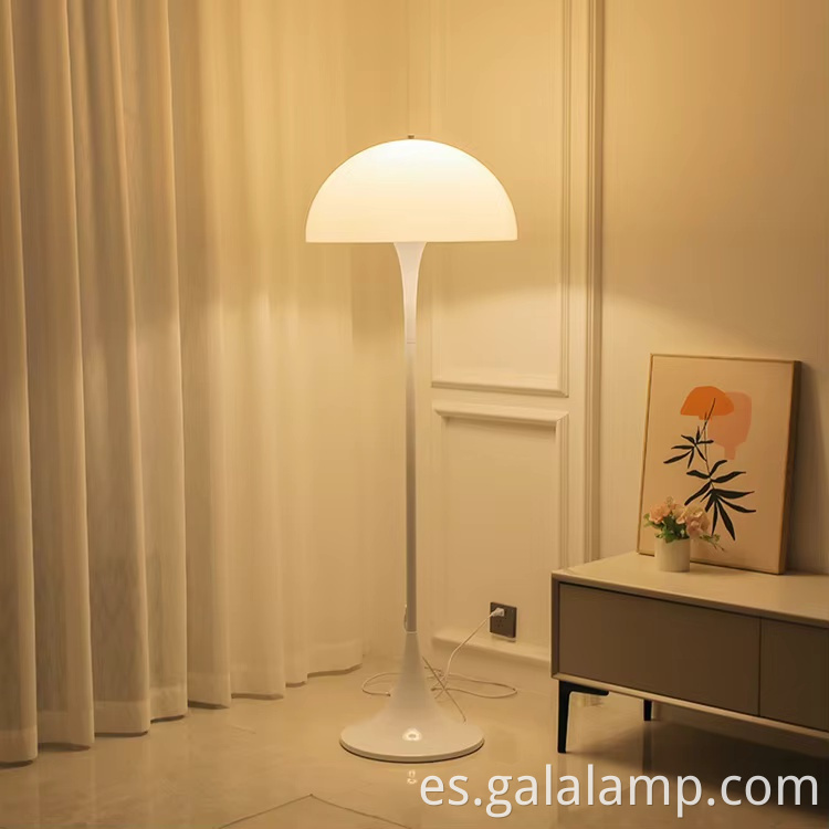 minimalist-standing-light-for-home-decor